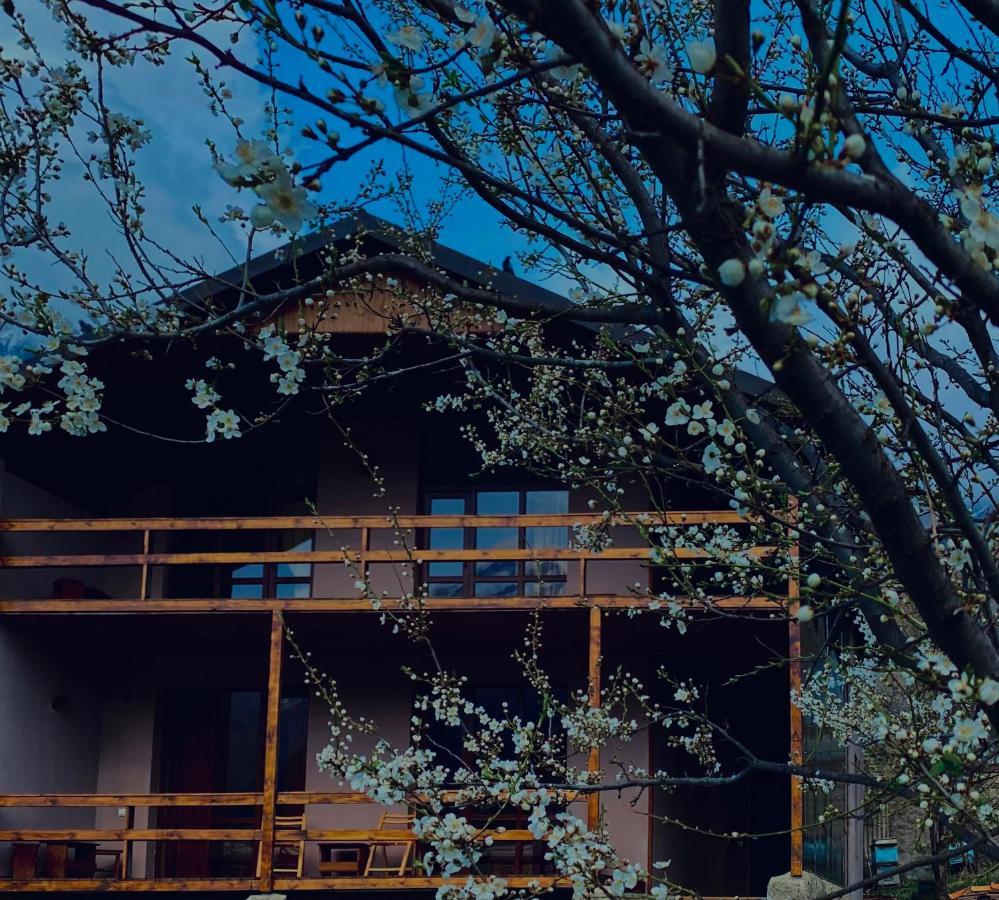 Cottage Kesane Stepancminda Exteriér fotografie